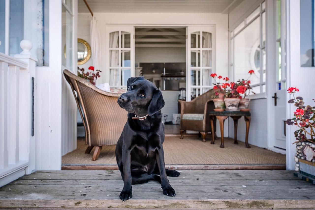 The Boathouse In Felixstowe Ferry - Stunning Waterfront Property Exterior photo